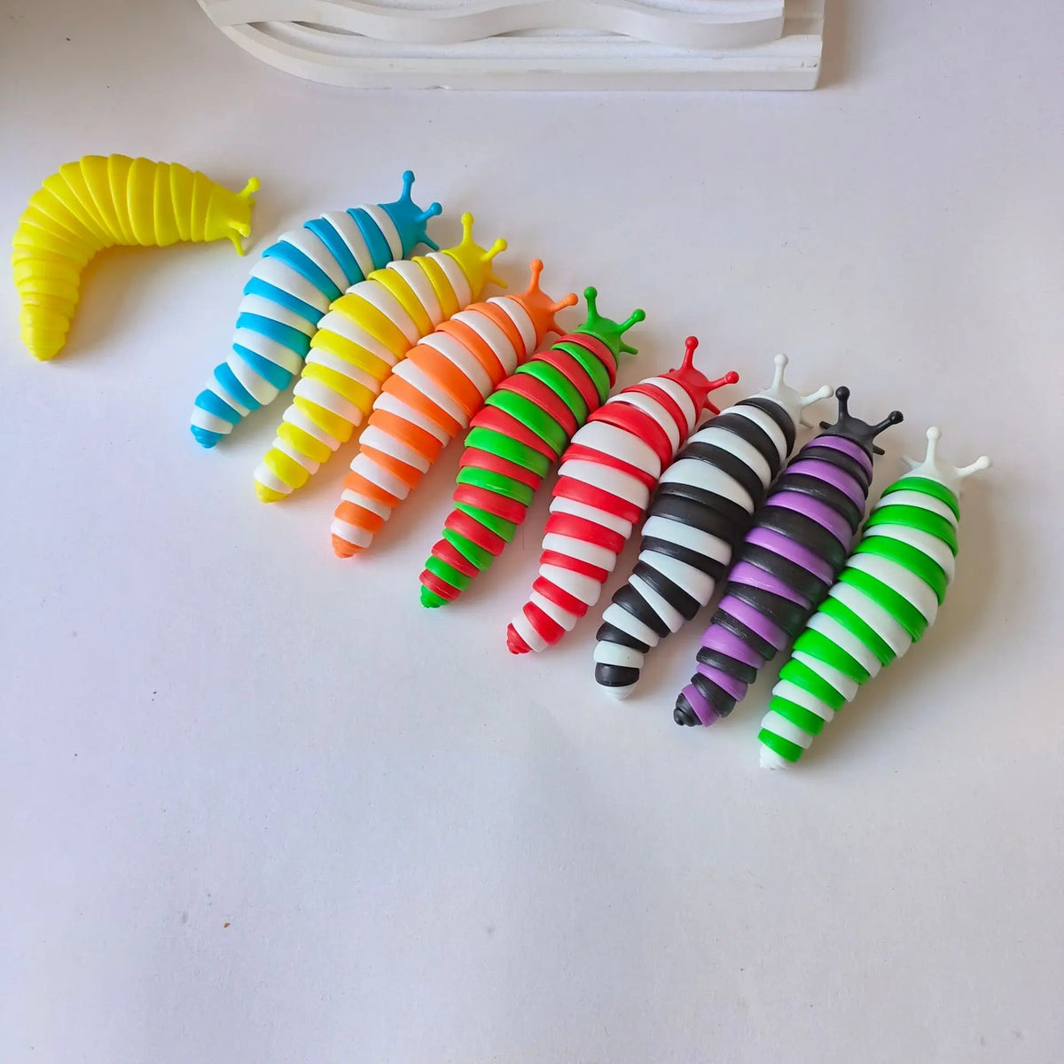 1PCS Colorful Wiggly Slug Stress toy
